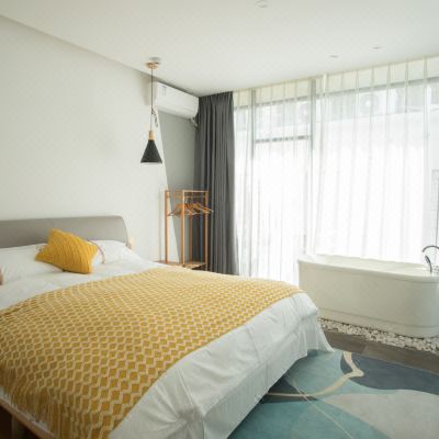 投影露台大床房