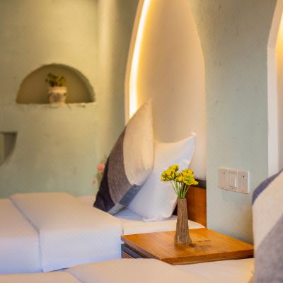 云荷漫语湖景家庭套房