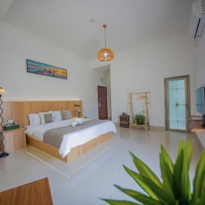 晨曦 海景阳台大床房305