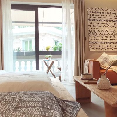 六号阳台投影四人家庭房