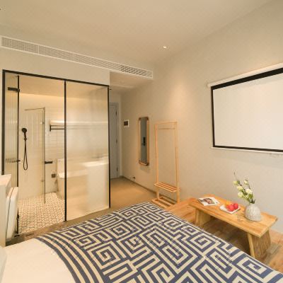 二号投影温馨大床房