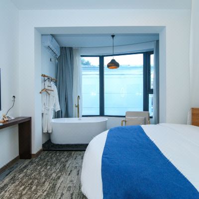 之梦园景圆床房