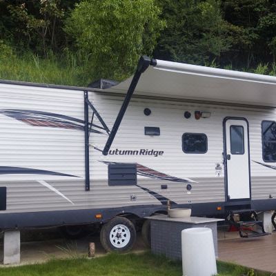 别致山景美系房车+私人院落+烧烤炉