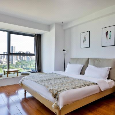 优选巨幕影音大床房