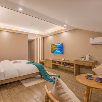 晴虹-豪华大床房