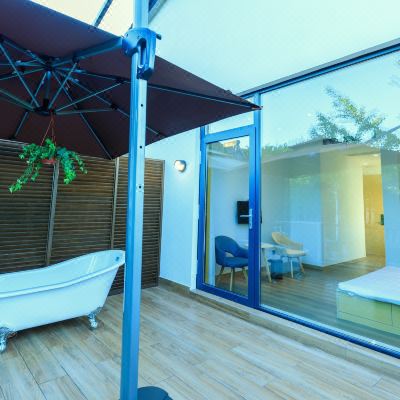 明月清泉·奢华全景阳台房