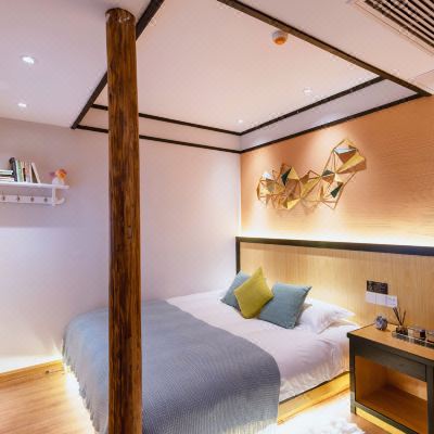 地暖云七·小景大床房