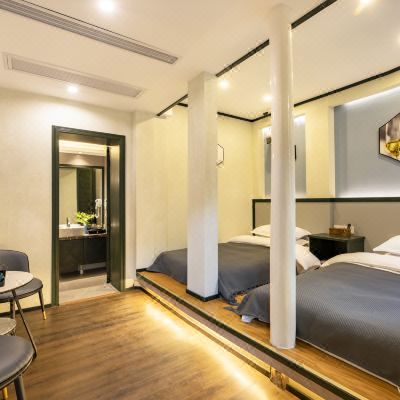 地暖初见·窗明精致双床房