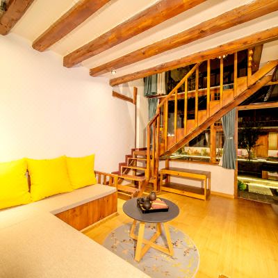 全景雪山复式榻榻米套房