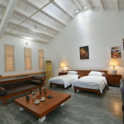 精品标准间（带浴缸）