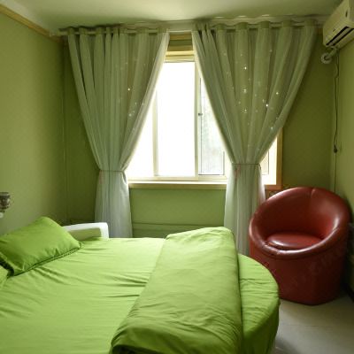 青国青城圆床房