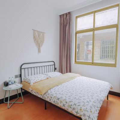 大床房（公共卫浴）