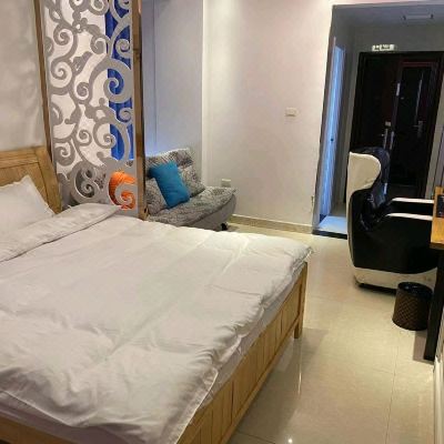 豪华单人电竞大床房