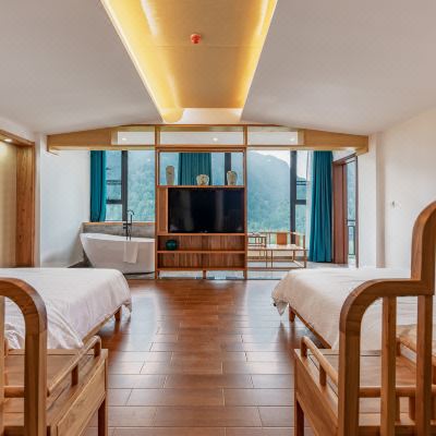 阳台全景双床房