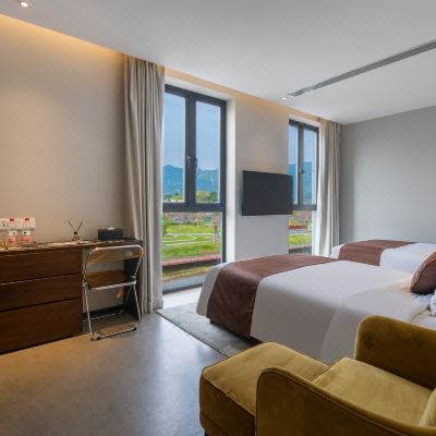 云霞·内院标准双床房