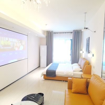 臻享投影大床房(密码入住 超清巨幕)