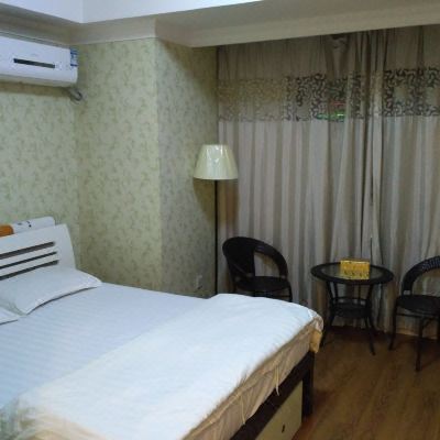 特惠温馨大床房