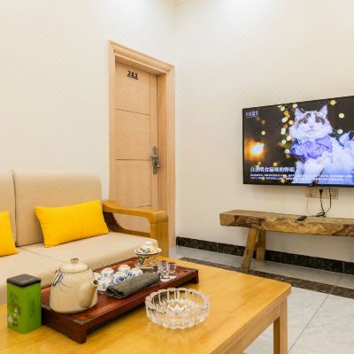 伴山伴溪5房8床溪边套房（泳池+泡池+超大花园+烧烤）