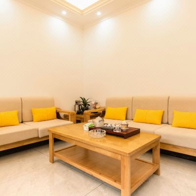 伴山伴溪6房9床溪边套房（超大花园+泳池+泡池+烧烤）