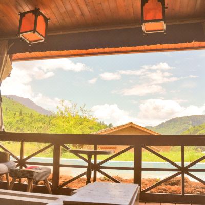 山隐私汤大床房