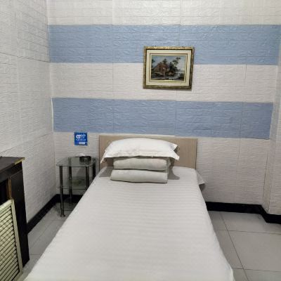 单人间（公共卫浴）