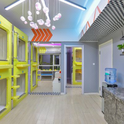 芬芳闺蜜豪华竖舱(床位)(公共卫浴)