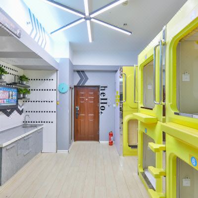 竹青兄弟豪华竖舱(床位)(公共卫浴)