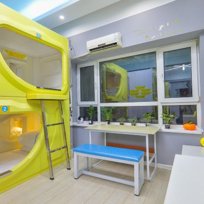 星辰兄弟豪华横舱(床位)(公共卫浴)