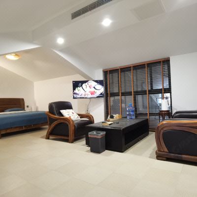 抚琴榻榻米豪华大床套房