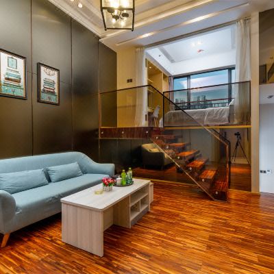 复式三层两室景观套房