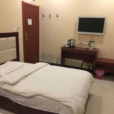 普通大床房（公共卫浴）