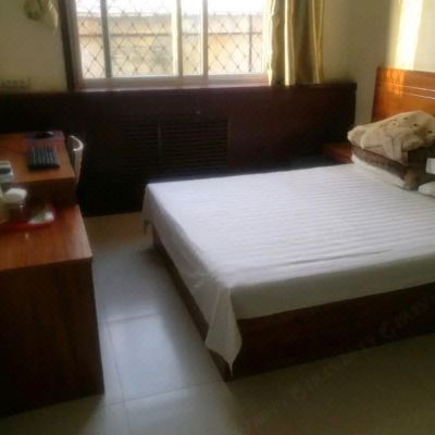 普通大床房(公共卫浴)