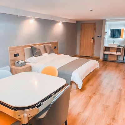 颐和精品大床房