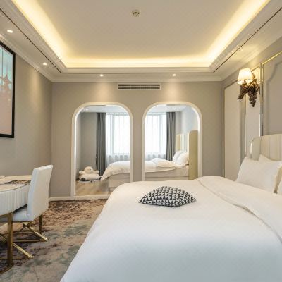 亲子巨幕影视套房