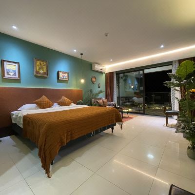 轻奢海景大床房