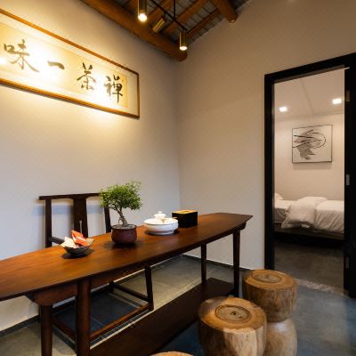 唫虹斋•西厢套间