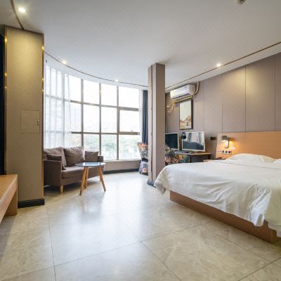 情侣电竞大床房