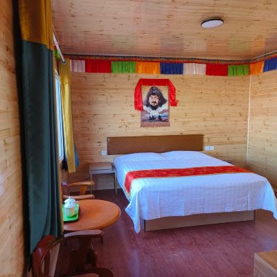 高级木屋大床房