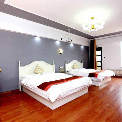 轻奢巨幕四人间