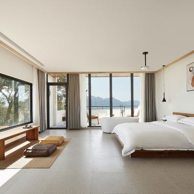 逍遥居豪华海景庭院大床房