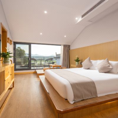 观山 · 和睦家庭房（观景+茶具）