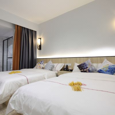 舒适豪华双床房