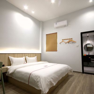 经济商务大床房