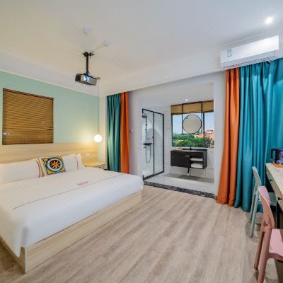 巨幕影音观景大床房（畅享影音）