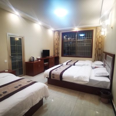 标准中式三人房