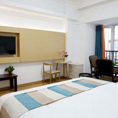 豪华麻将房(采光好）