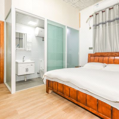 舒适河景大床房