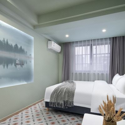 愫蒂·轻奢投影大床房