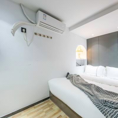 似初简约大床房（无窗)