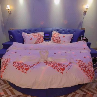 悦享轻奢圆床房